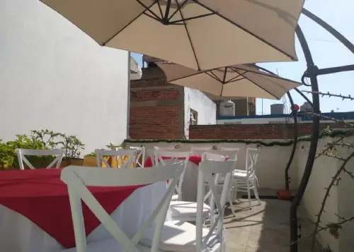 Renta de sillas y mesas para fiestas y/o eventos Renta de sillas y mesas para fiestas y/o eventos