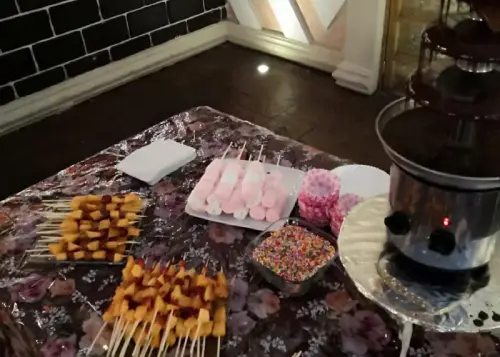 Alimentos y banquetes para fiestas y eventos Alimentos y banquetes para fiestas y eventos