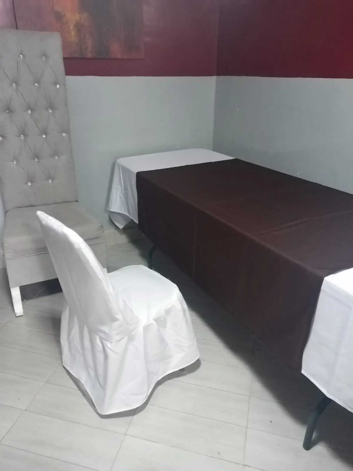 Imagen-de-WhatsApp-222023-08-14-a-las-13.48.03 Renta de tablones rectangular y sillas acojinadas