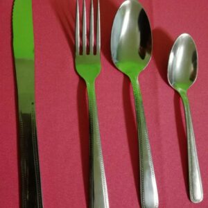 Tenedor con puntitos elegantes