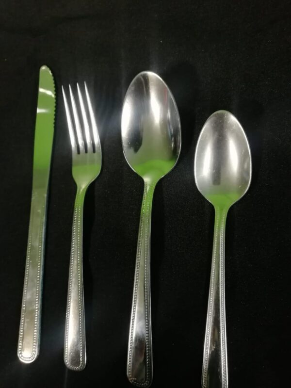 cucharita para postre o café