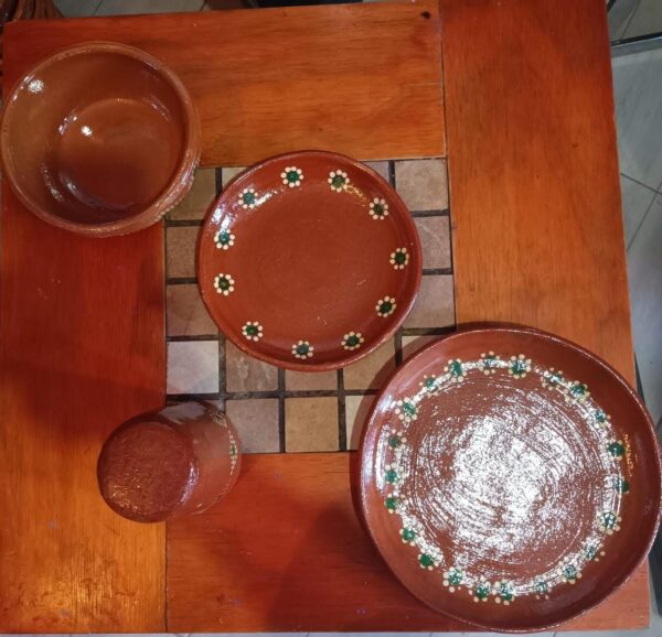 plato extendido de barro - Imagen 2