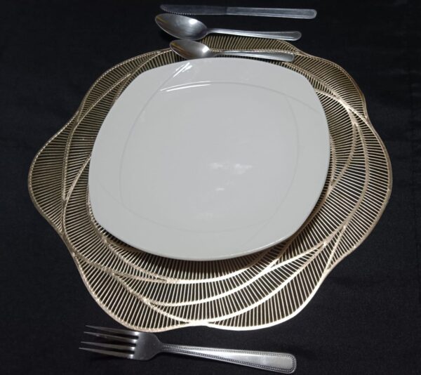 Mantelito bajo plato dorado - Imagen 2
