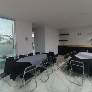 mesa rectangular de 2.40x70mts.