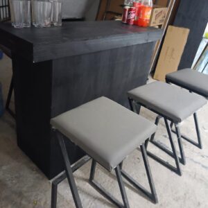 Banco periquera en forma de Z