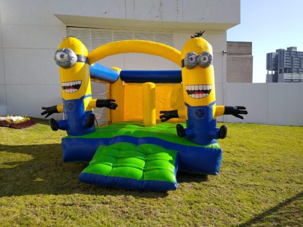 inflable minions 4x3